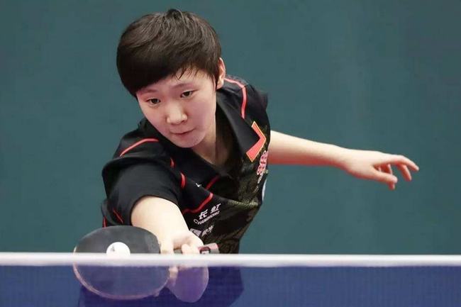 西媒：姆巴佩的表现和主裁判的判罚 掩盖了皇马身上所有的问题.