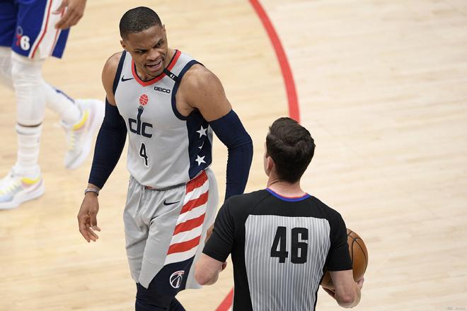 汉密尔顿暗示法拉利内部动荡：很多东西我想说但是不能说