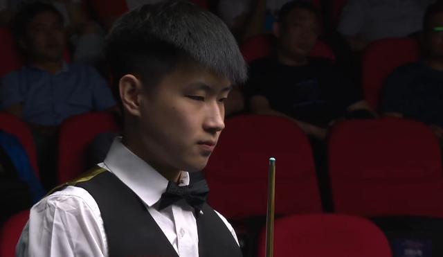 传统足球格 传统足球格