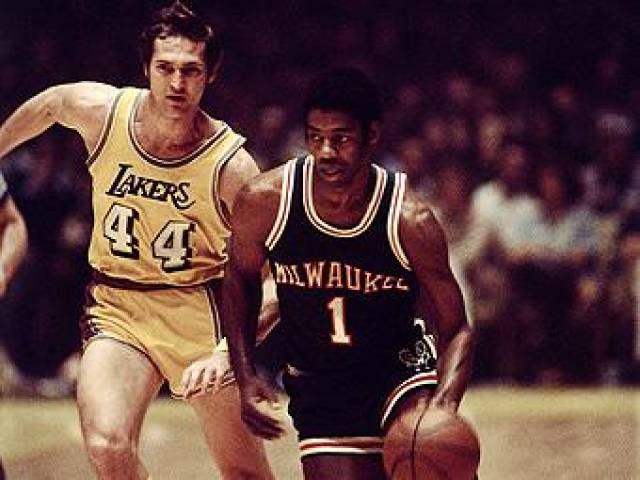 霸榜下载榜6天！全新爽游《无尽梦回》火爆公测中