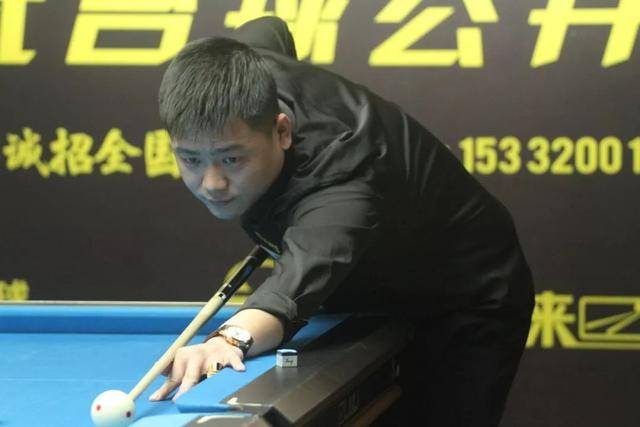 [图]中超-卡扎伊什维利戴帽王钰栋双响 泰山4-2浙江