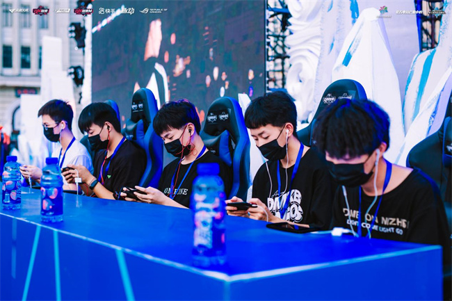 中超或中甲 中超或中甲