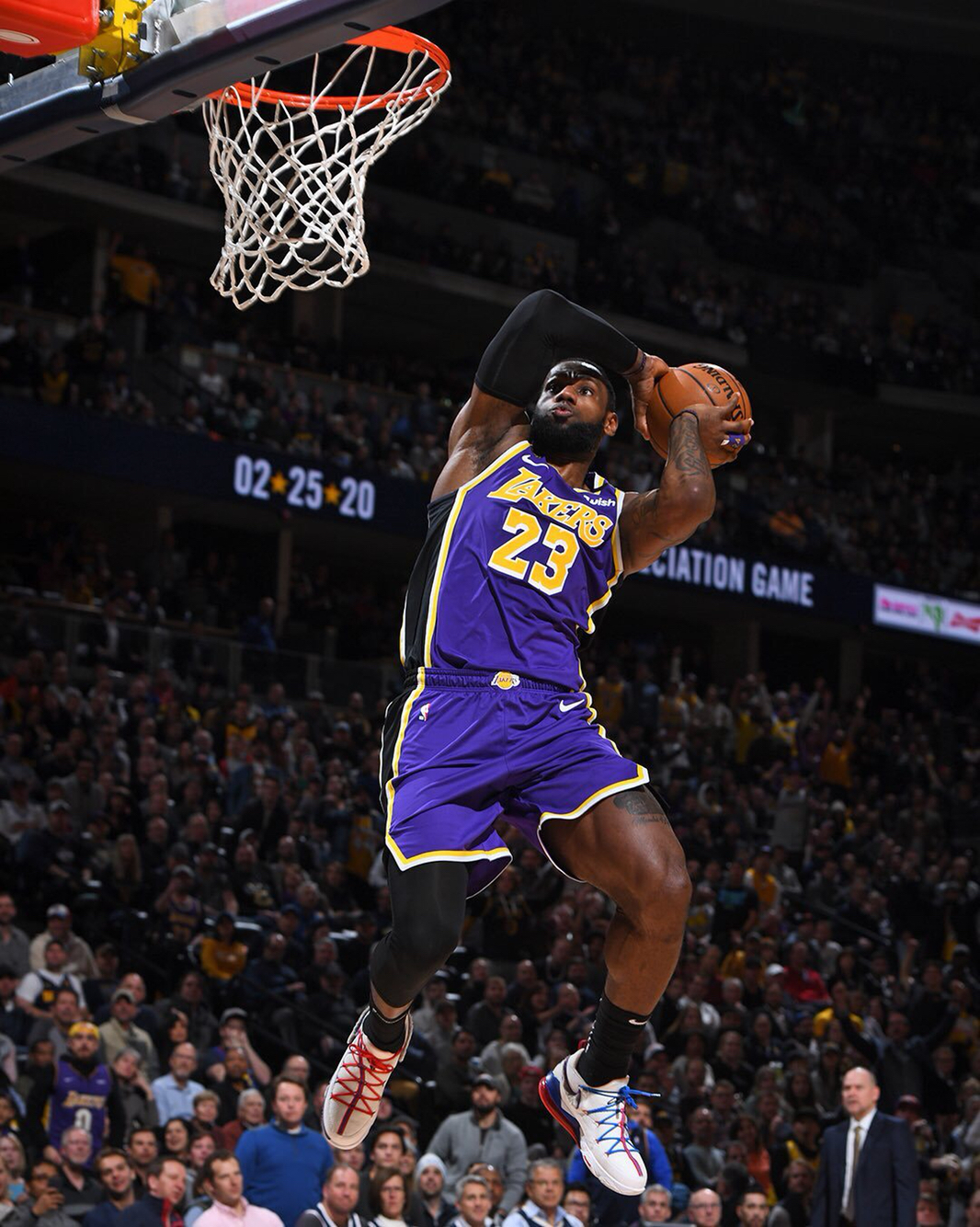 AL被GEN2比0暴打，逼入生死局，Faker：我看好AL